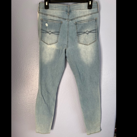 Ripped jeans - Picture 3 of 4